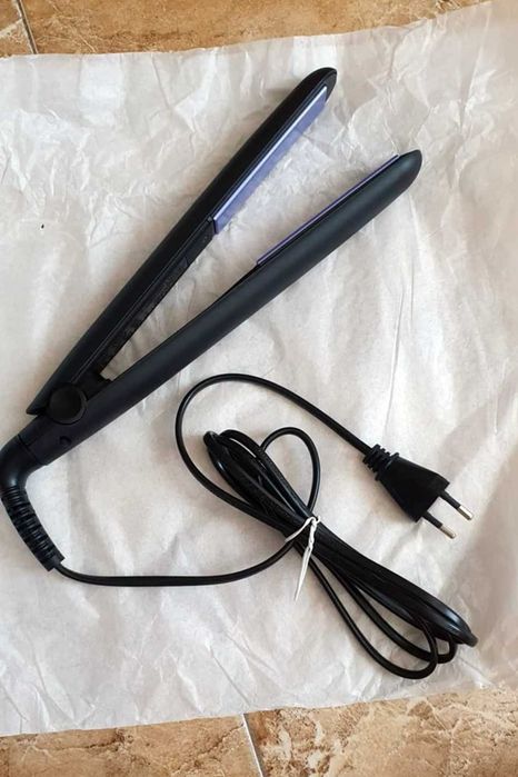 Преса и сешоар Remington D3016GP Style Essentials. НОВО.