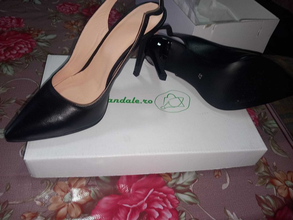 Pantofi din piele naturală