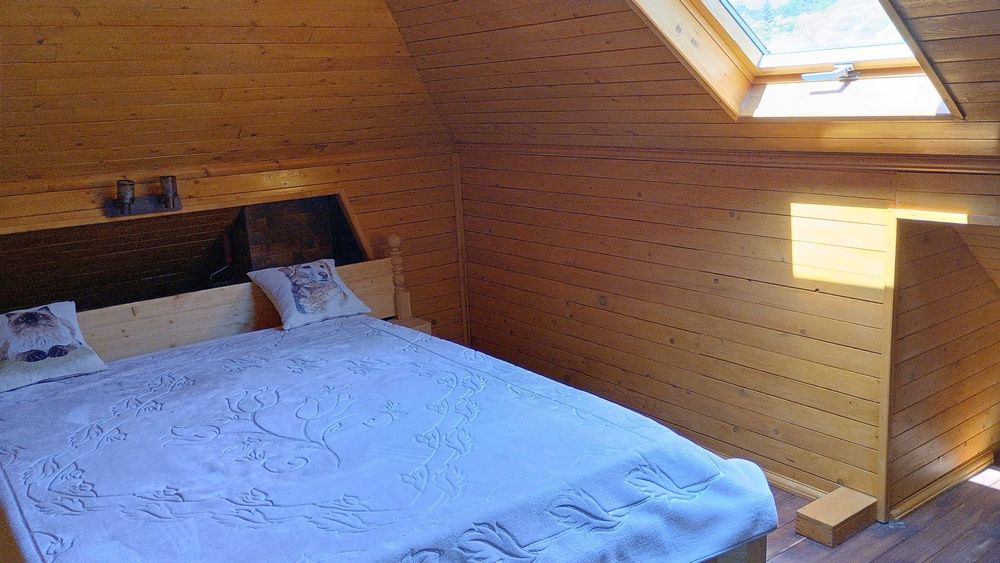 Vand casa noua in Vatra Dornei (mobilata)