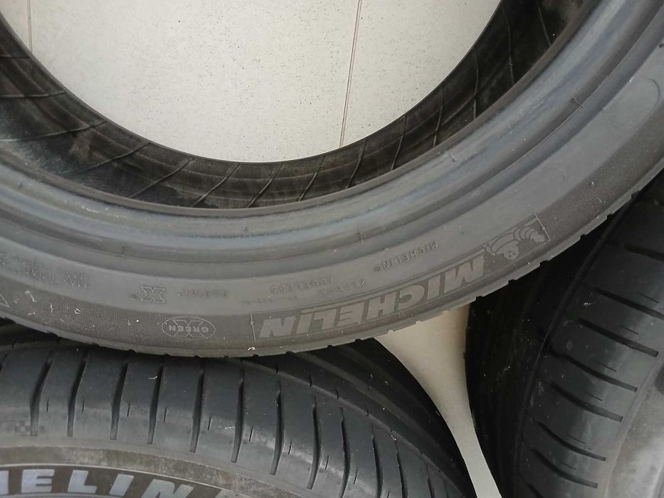 Set anvelope 2x MICHELIN 255/45 R19 vara PILOT SPORT 4 SUV  cu 2x MICHELIN 245/45 R19 PRIMACY 3 vara