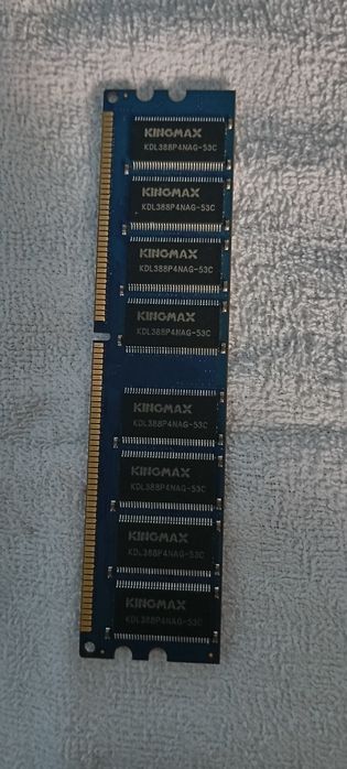Memorie RAM PC tip 400