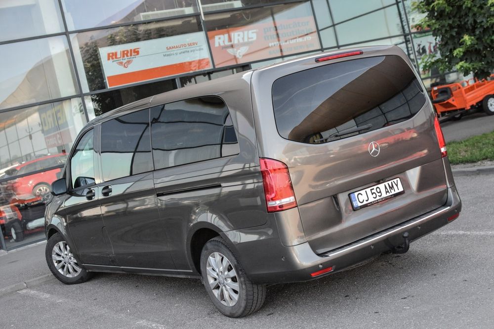 Mercedes Vito 8 locuri, automat