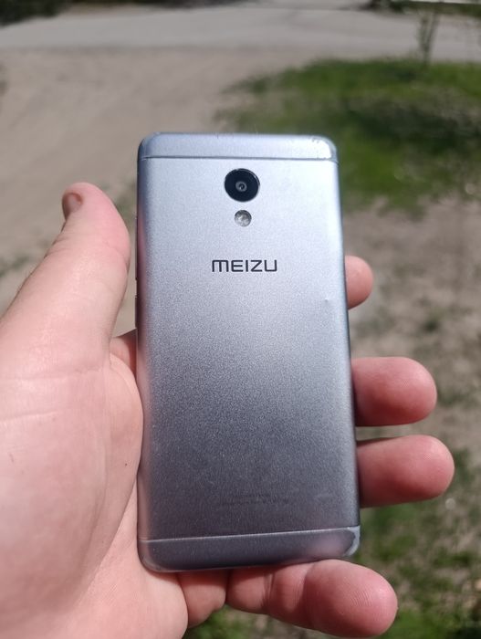 Meizu m3 в среднем состоянии