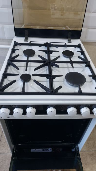 Продам газовую плиту Kaiser