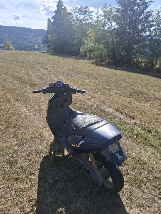 Vând scuter Malaguti f12 2t 80cc