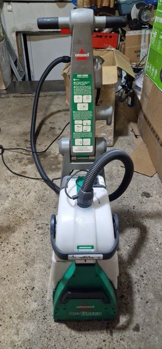 „Extractor profesional covoare Bissell Big Green + furtun tapițerie”