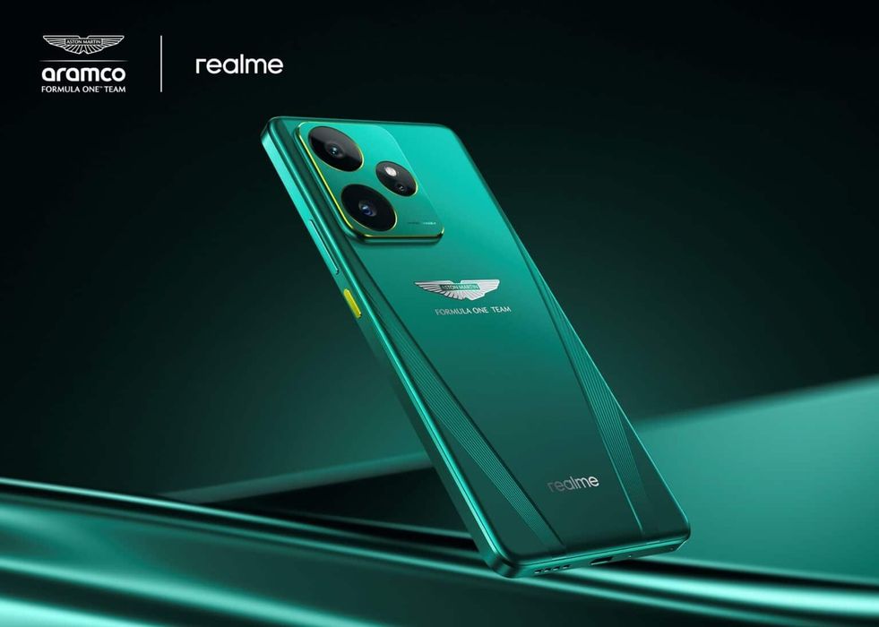 Продавам realme GT 7 Dream Edition 16/512 GB – специалната версия, създадена в партньорство с Aston Martin Aramco F1 Team