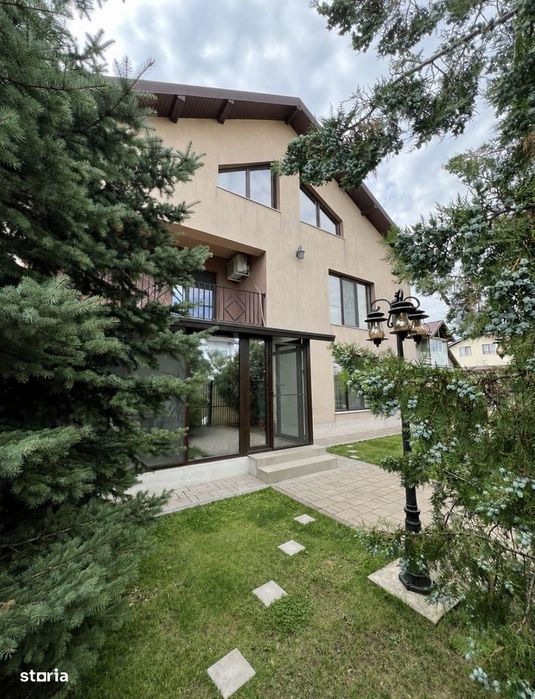 Vila p+1+m de vânzare -Bradu,lângă Pitești