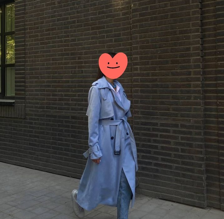 Тренч голубого цвета