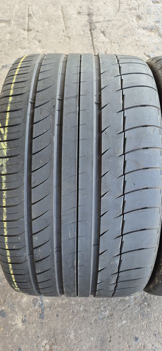 2 anvelope vara Michelin 305/30/19.Pretul este pe bucata.