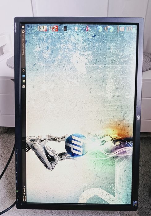 Monitor HP LP2275W 22" perfect funcțional rotativ