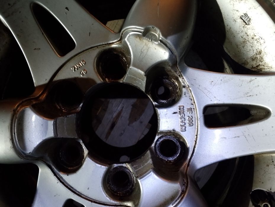 Продам диски на Ниссан мистраль