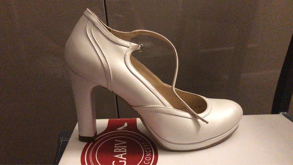 Pantofi mireasa purtati o singura data