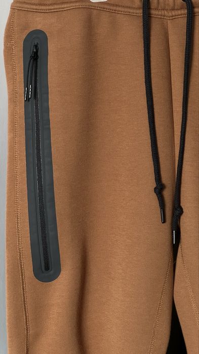 Nike Teck Pack FB8002……………………………………………..