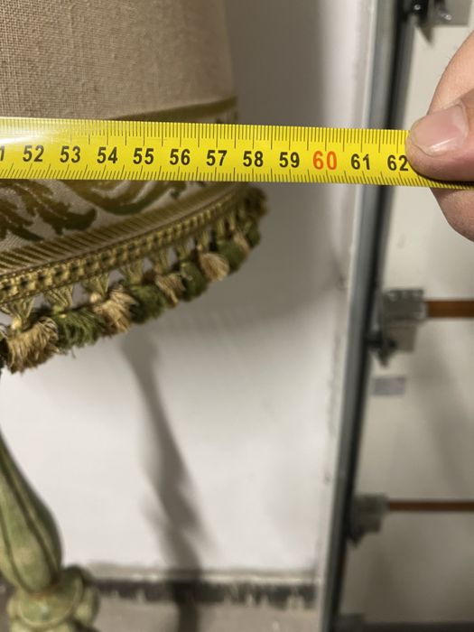 Veioză picior de lemn baroc Unicată