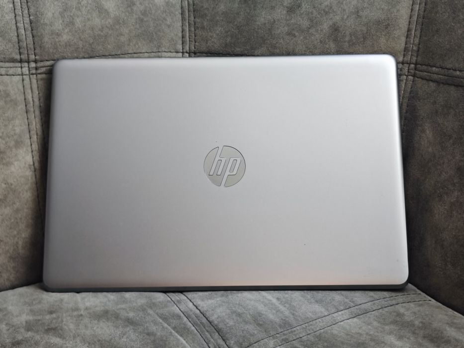 HP 250 G6 I5 7200 16gb RAM 500SSD