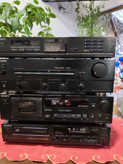 Receiver Sony  F 319R
