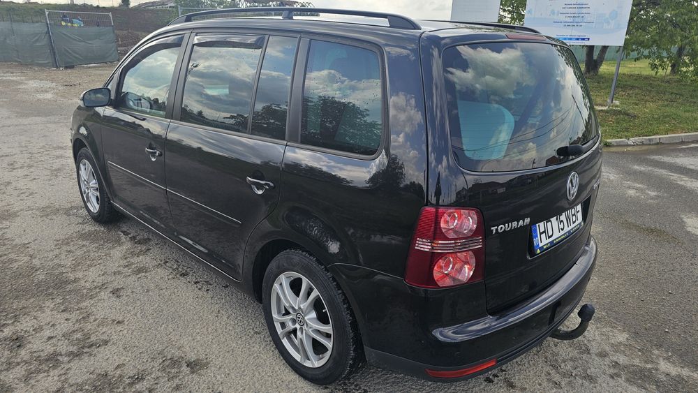 VW Touran 7 locuri