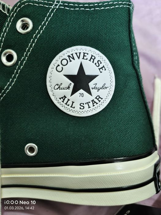 Продам кроссовки (коверсы) 38 разм