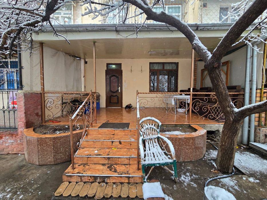 Yunsobod 13 kv 2/1/4/57 kv toza uy 2*6 balkon agarot tapchan srochniy