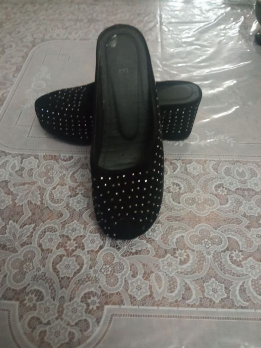 Шлепанцы женские