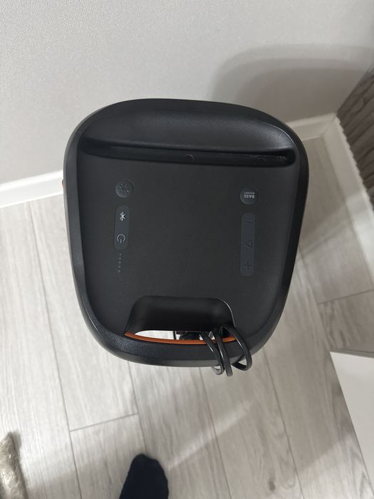 JBL  100 ватт колонка