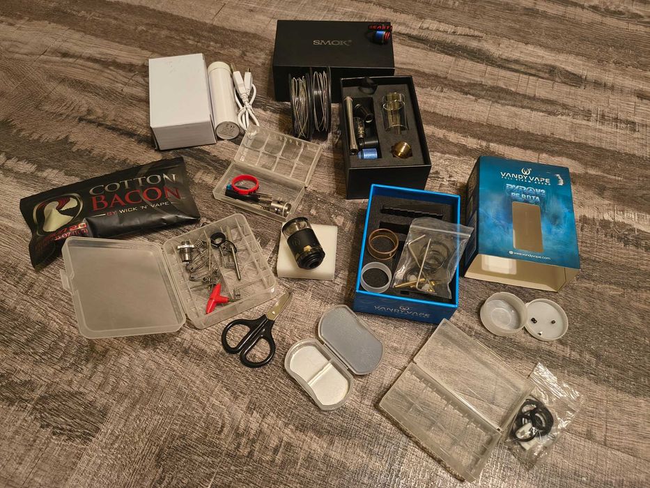 Set organizatoare cu accesorii diverse