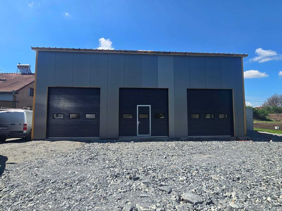 Distribuim la pret bun uusi sectionale/usi garaj-TRANSPORT GRATUIT