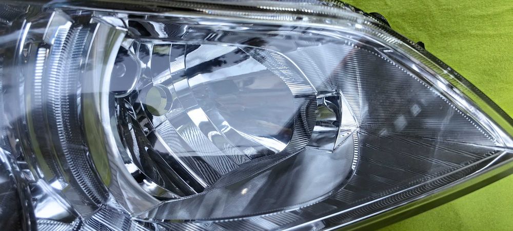 Десен фар за Subaru Outback / Legacy