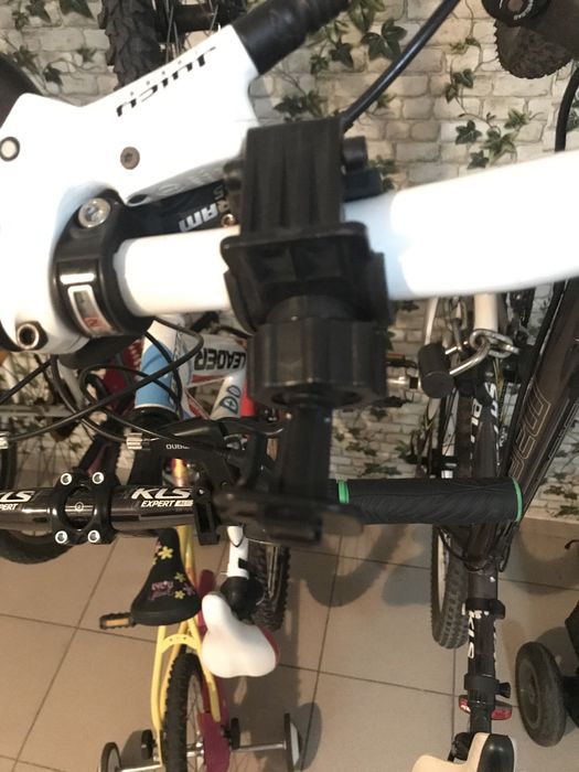 Suport de montaj Moto Midland MK-IPHONE5 pentru iPhone 5 5S SE