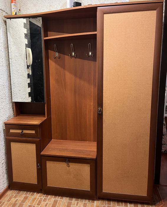 Продам прихожую б/у, продам прихожую