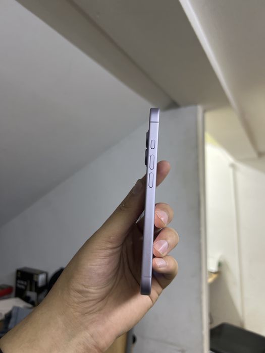 Продам Iphone 17