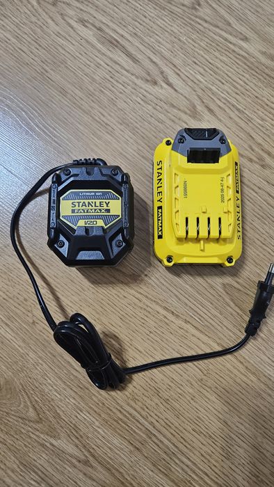 Stanley Set FatMax V20 acumulator 18 V 2 Ah