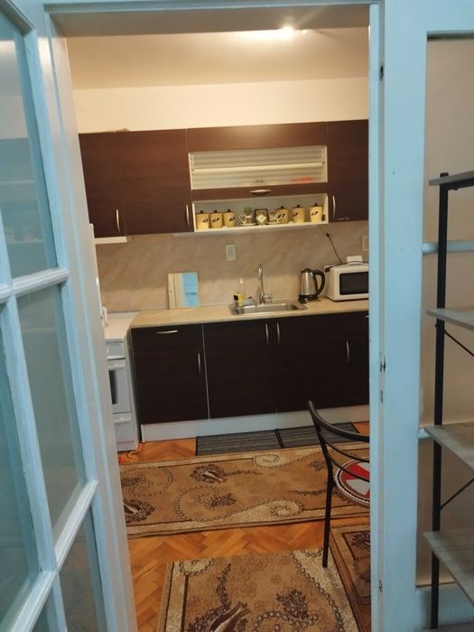 Дава се под наем Тристаен апартамент в Плевен, Идеален център - 80 кв.м за 306 € - Снимка #6