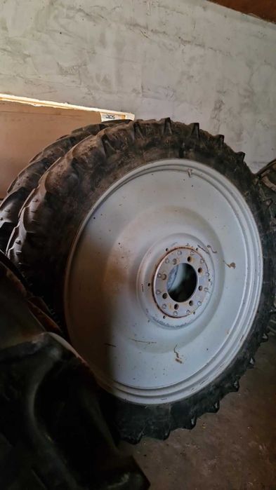 Roti Tehnologice inguste fixe reglabile pentru orice Tractor