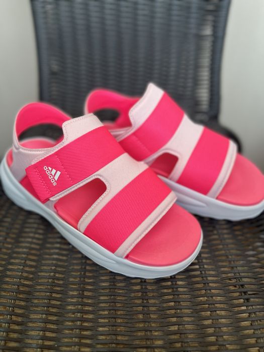 Страхотни Сандали Adidas