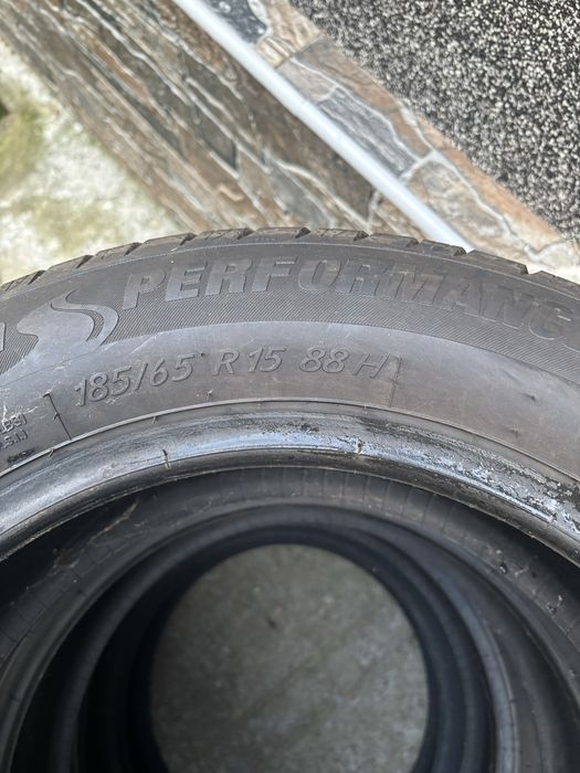 Vând set de 4 cauciucuri  Taurus  185/65/R15 de vara