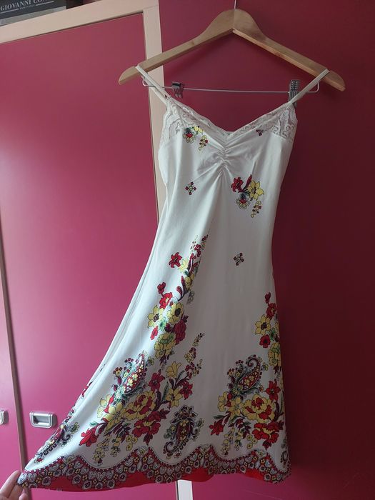 Белое летнее платье