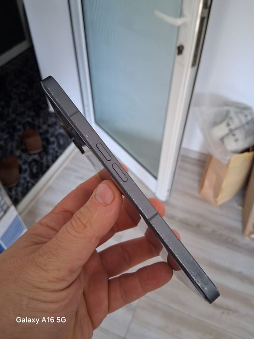 Nothing Phone (2) 12GB/256GB pt PIESE + Husa MagSafe & Cutie (Ecran Impecabil)