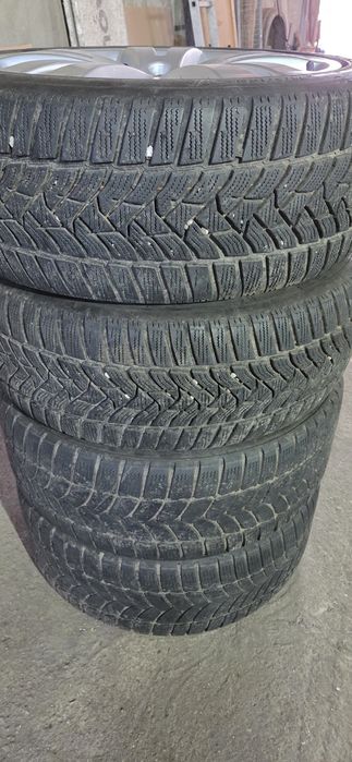 MERCEDES оригинални джанти  със гуми 225/45/17  7,5J×17  ET47  5×112