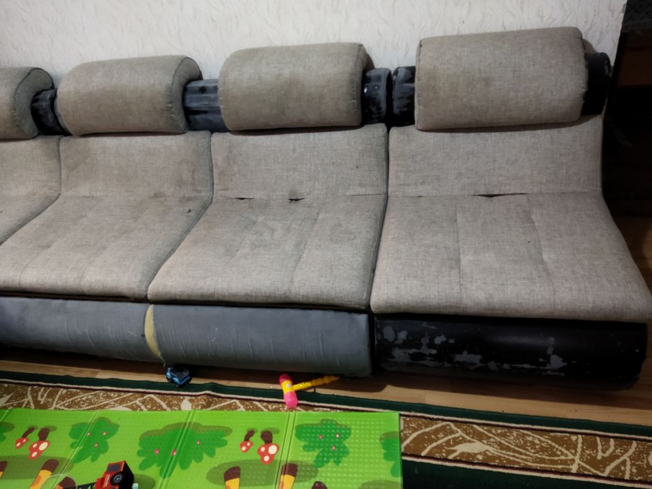 Диван в удовлетворительном состояний