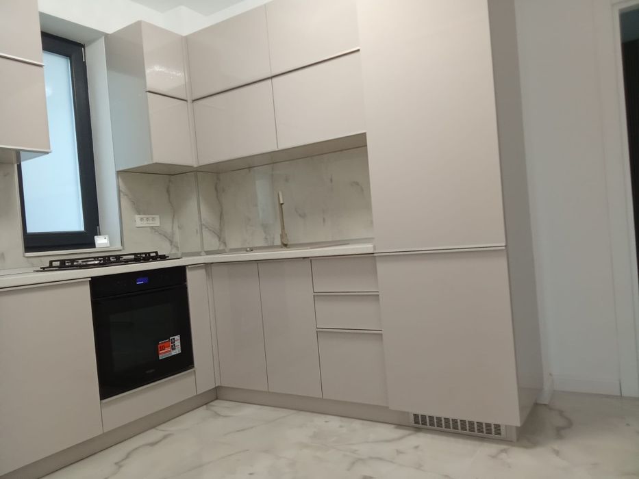 Mobila la comanda montaj mobilier tamplarie