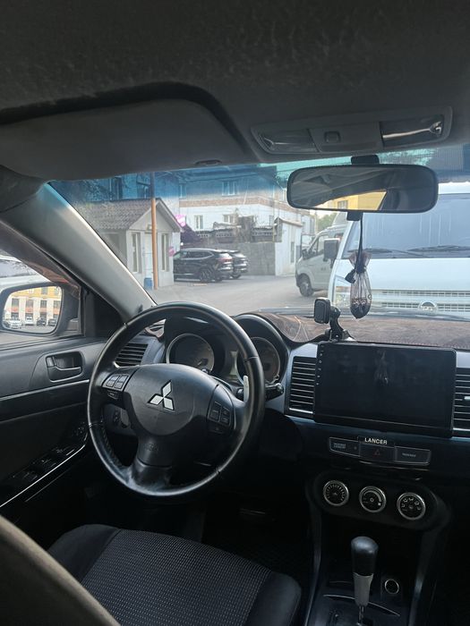 Mitsubishi Lancer 10 (2008год) 2 литра вариатор