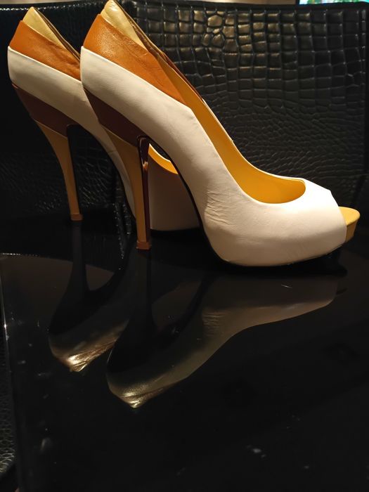 Christian Louboutin висок ток