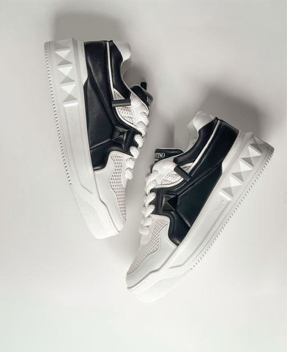 Valentino Garavani One Stud XL White Black