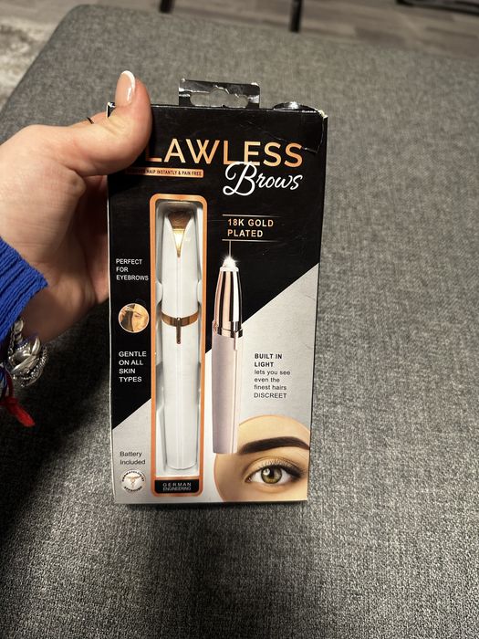 Епилатор за вежди