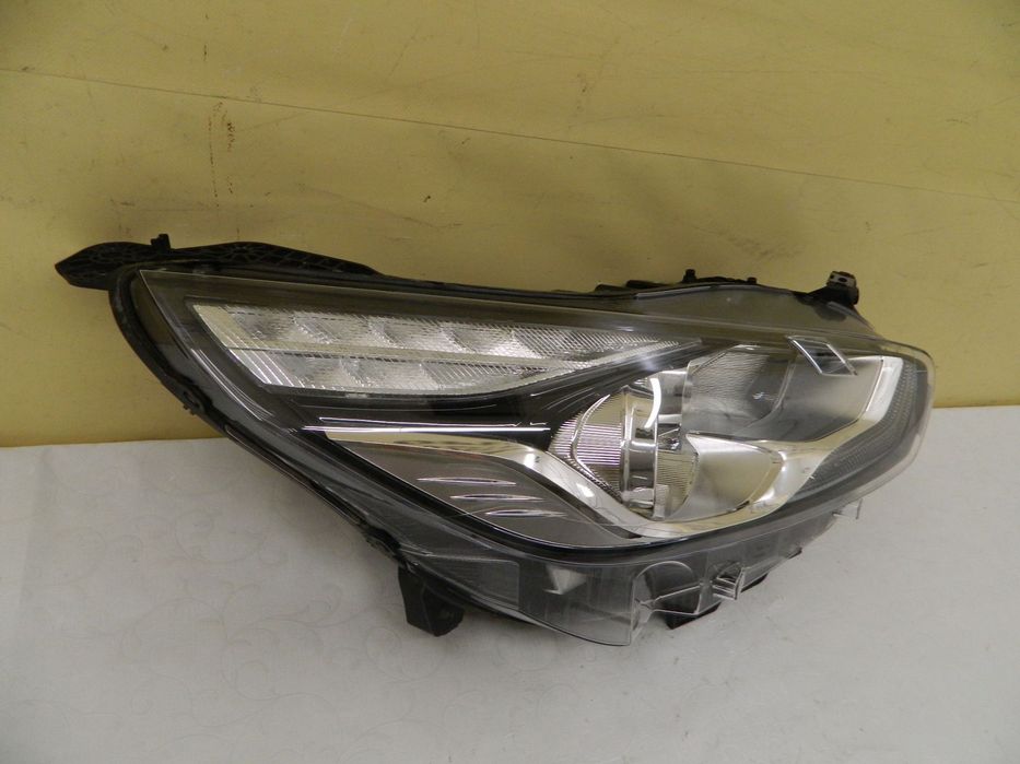 Far dreapta Ford S-Max Halogen LED cu lupa,  2015, 2016, 2017, 2018, 2019, cod origine EM2B-13W029-GH.