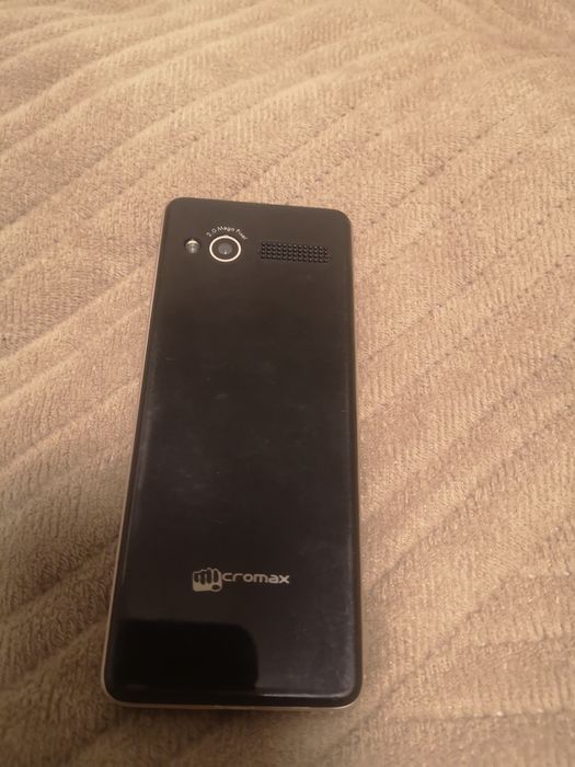 Продам простой телефон