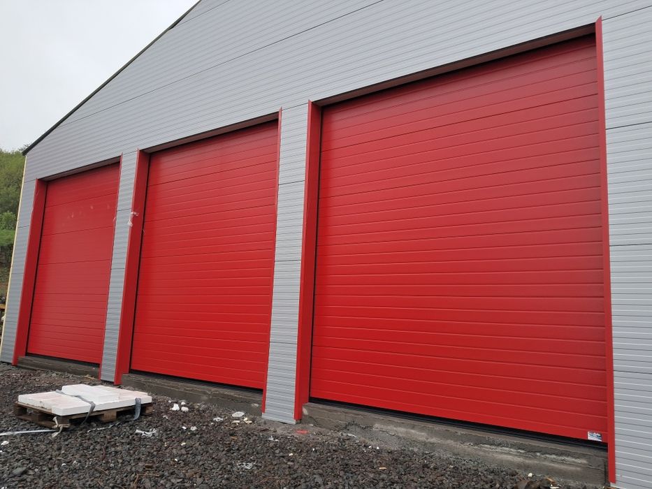 Usa Industriala Secționala * Premium si Rezistenta