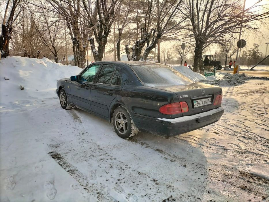Продам мерс Е200